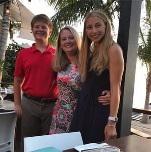 Meet your Posher, Kelly